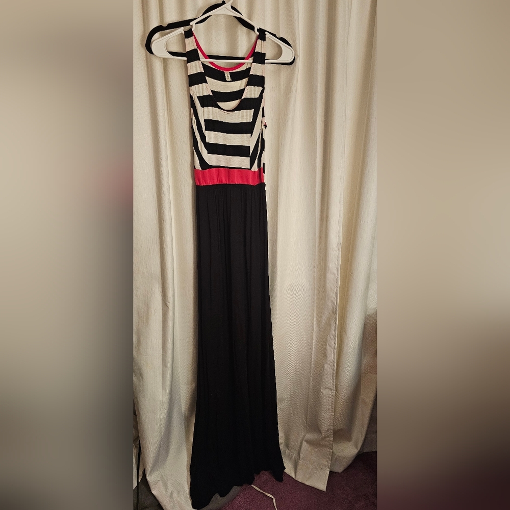 Emerald Brand Maxi Dress sz S